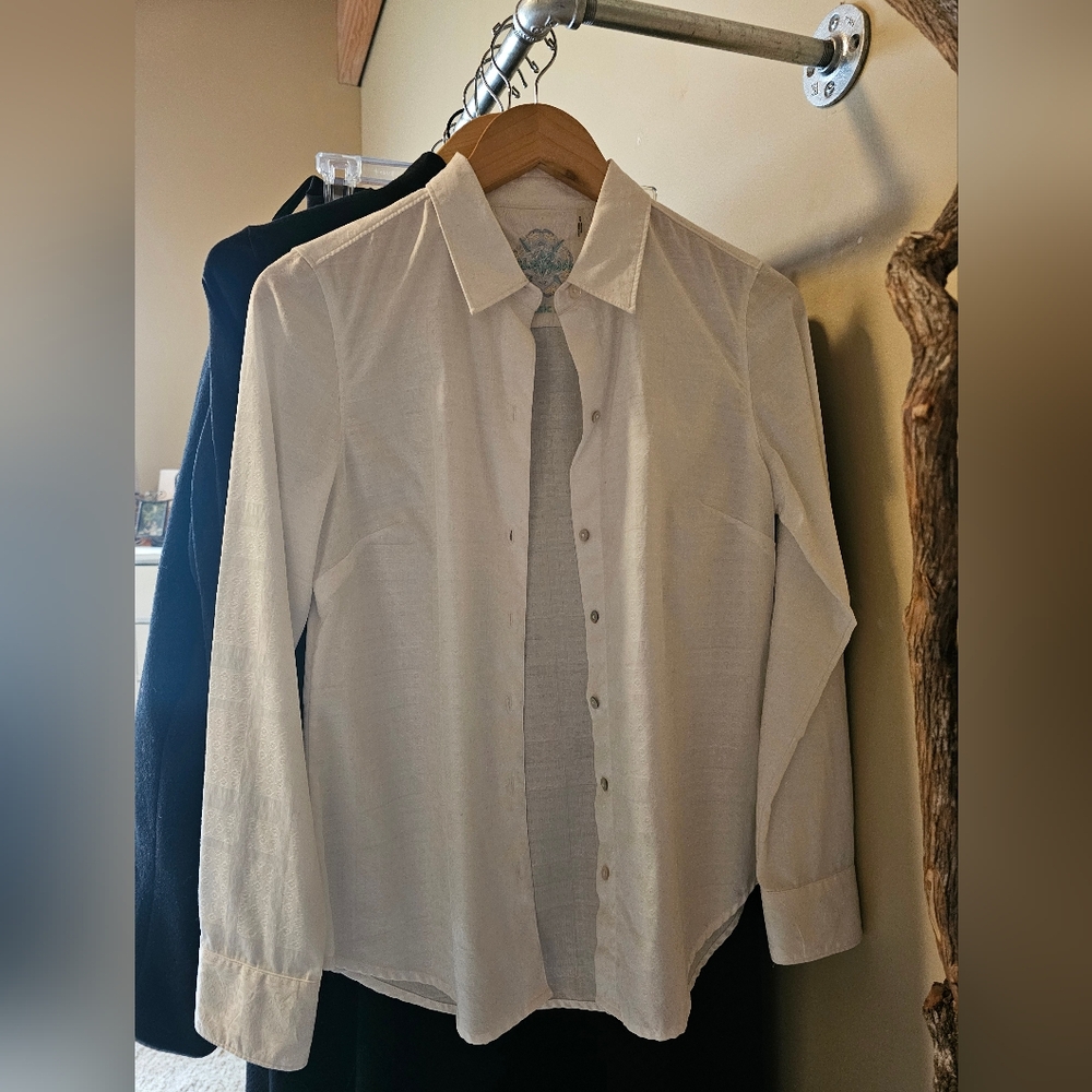 Womens Robert Graham Classic Fit White Button Down Shirt S